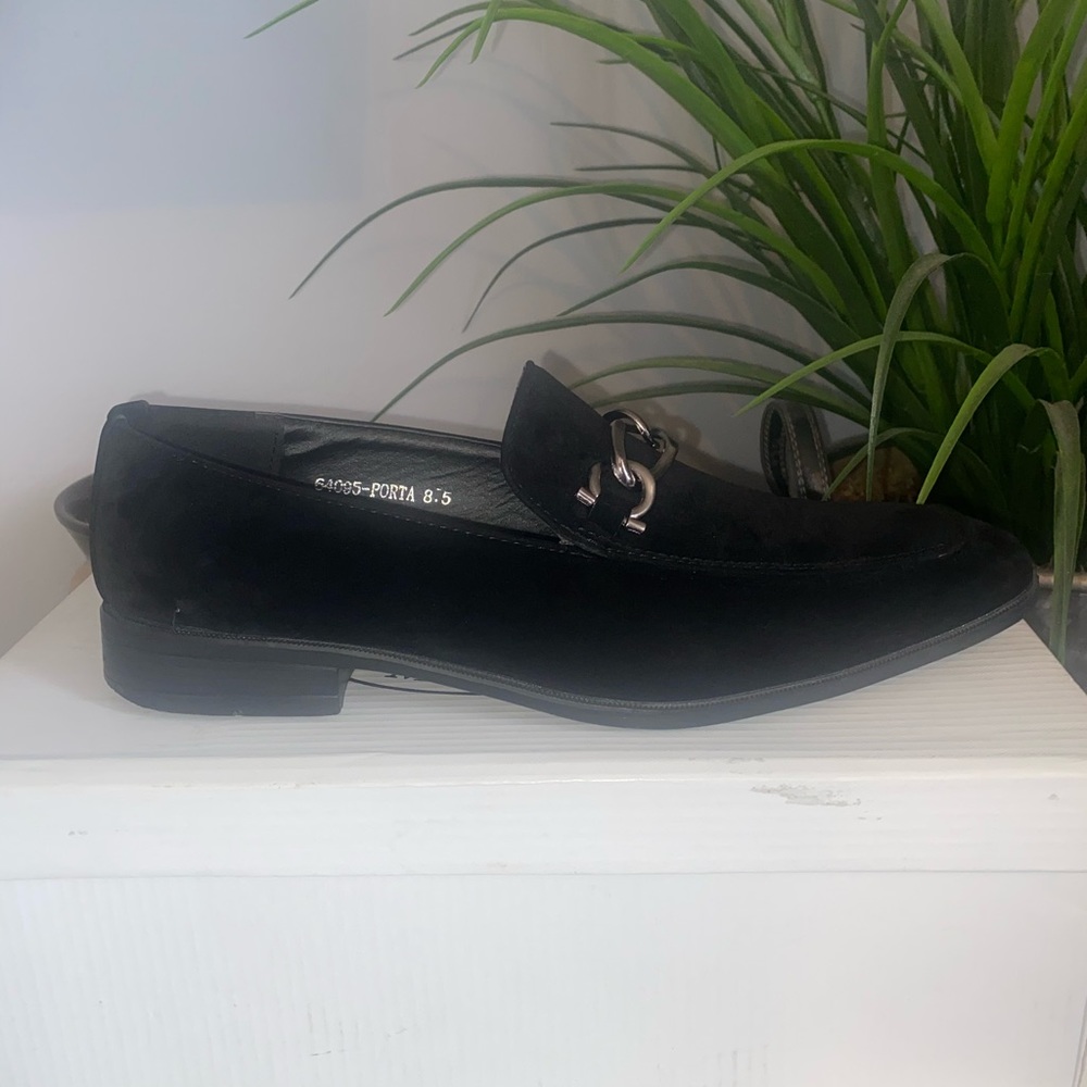 Portabella all black suede loafers with with chain